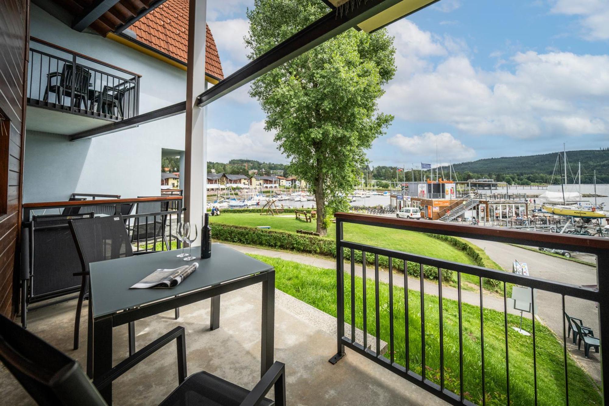Landal Marina Lipno Apartment Липно над Вълтава Екстериор снимка